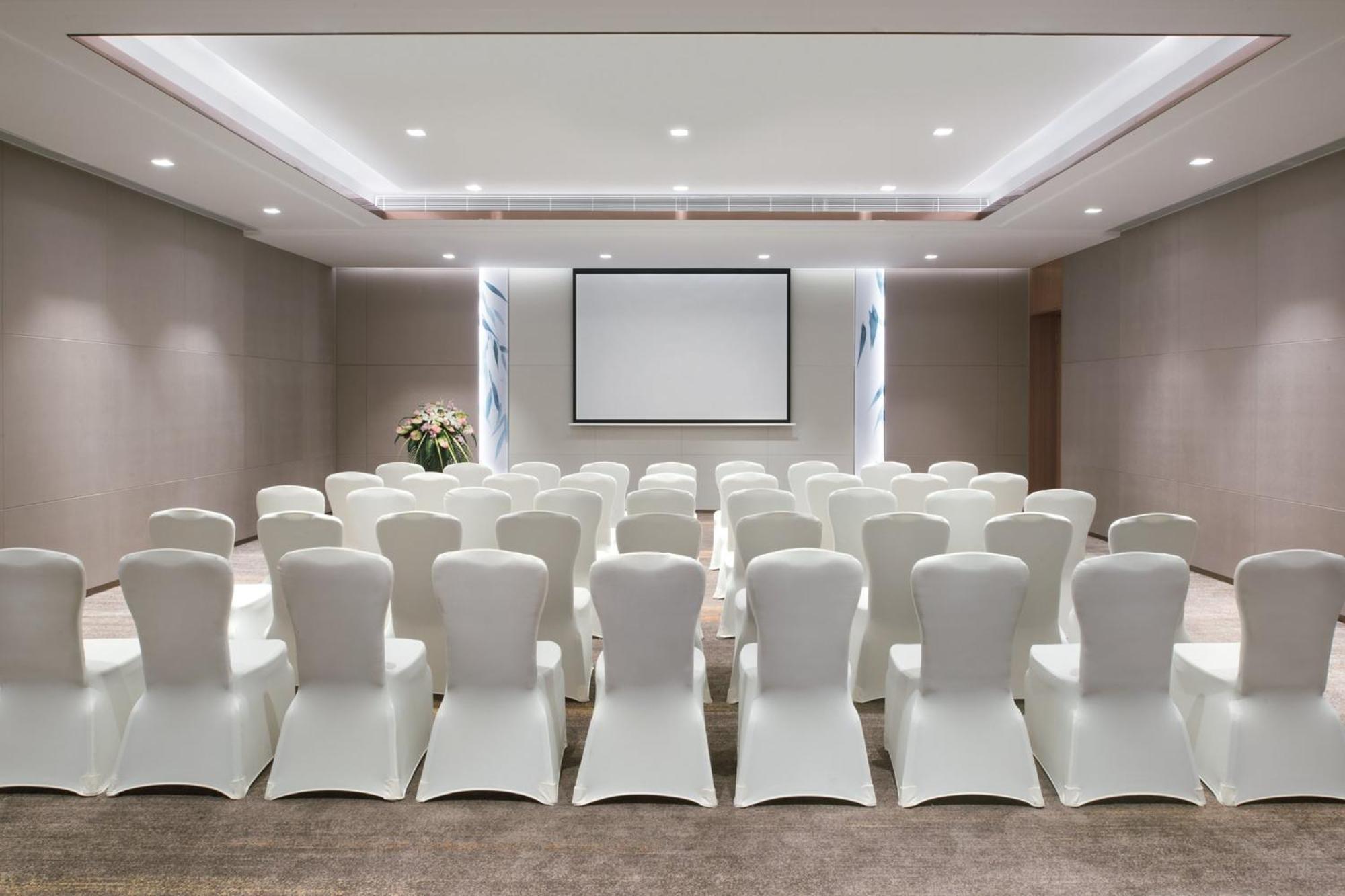 Crowne Plaza Hangzhou Qiantang - The Subway Can Reach The West Lake Scenic Area As Well As The Airport And High-Speed Rail Station, Adjacent To Jinsha Lake And Longfor Paradise Walk Zewnętrze zdjęcie