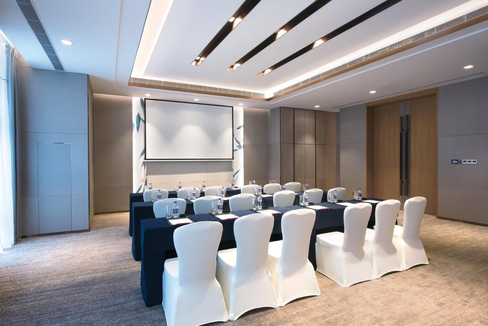 Crowne Plaza Hangzhou Qiantang - The Subway Can Reach The West Lake Scenic Area As Well As The Airport And High-Speed Rail Station, Adjacent To Jinsha Lake And Longfor Paradise Walk Zewnętrze zdjęcie